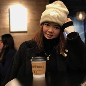 Meet your Posher, Lily